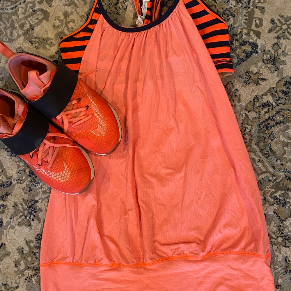 Lululemon racer tank size 8 no flaws orange and blue stripe